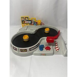 Fisher Price Little People Spin & Crash Raceway motorized race track- Read!